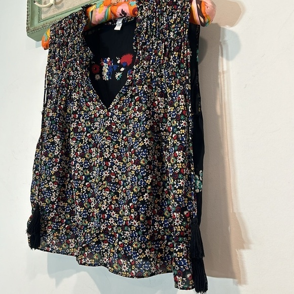 DEREK LAM 10 Crosby Top Womens 4 Sleeveless 100% Silk Floral Blouse Tassels tank - Picture 2 of 6